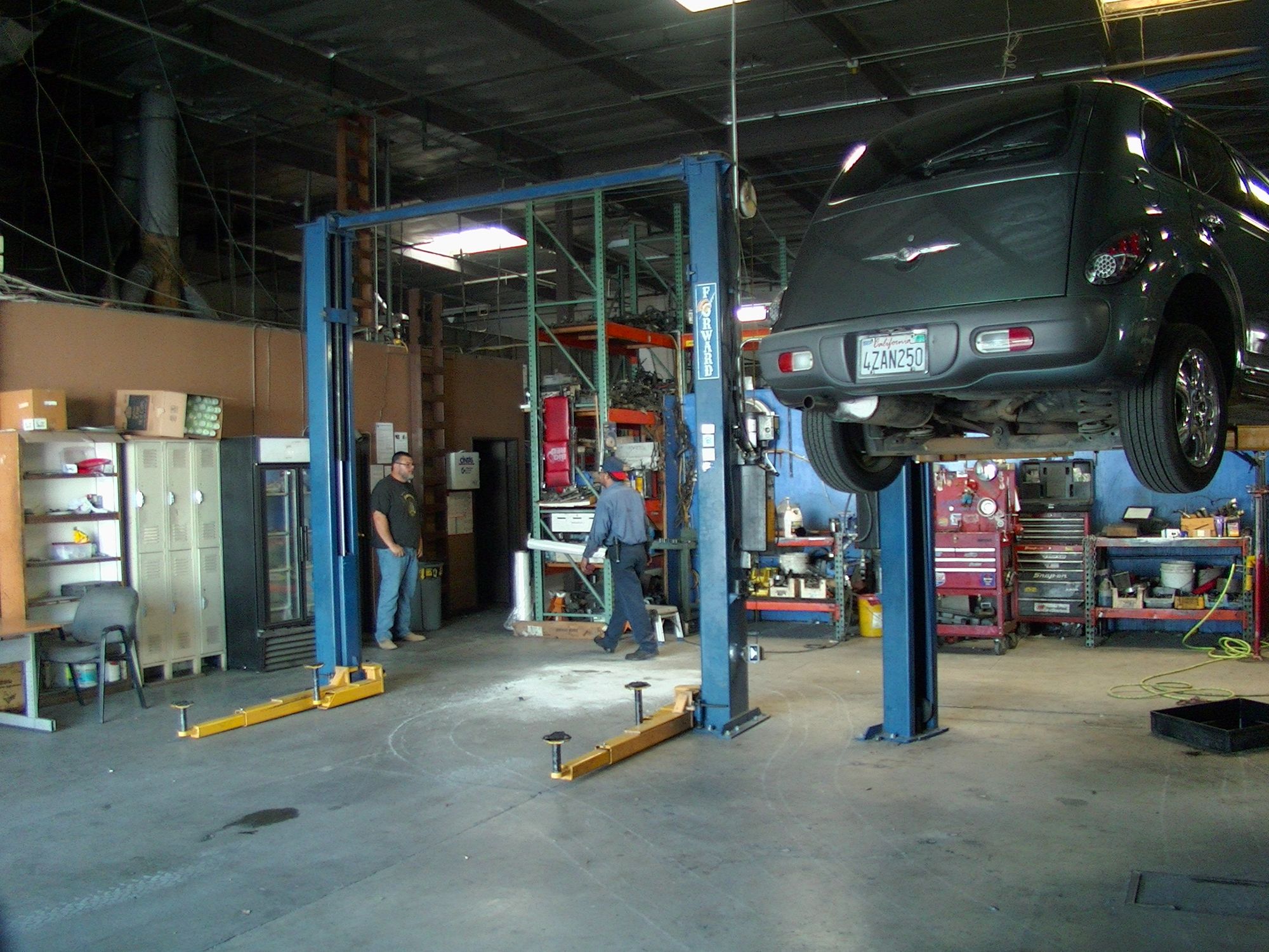 Kar King Auto engine rebuilding area